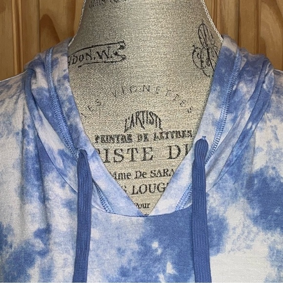 Koolaburra by Ugg Blue Terry Tie Dye Poncho Tunic Women’s Size Medium/Large - Picture 3 of 11